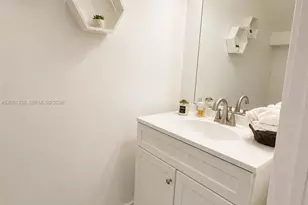 12610 SW 54th St, Miramar, FL 33027 - Photo 10