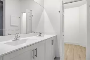 3430 W 106th Terrace, Hialeah, FL 33018 - Photo 28