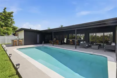 2411 NW 98th Ave, Sunrise, FL 33322 - Photo 22