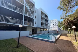16518 NE 26th Ave, North Miami Beach, FL 33160 - Photo 38