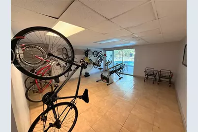 16518 NE 26th Ave #403, North Miami Beach, FL 33160 - Photo 36
