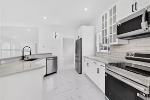 1777 N 17th Ct, Hollywood, FL 33020 - Photo 18