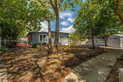 1777 N 17th Ct, Hollywood, FL 33020 - Photo 32