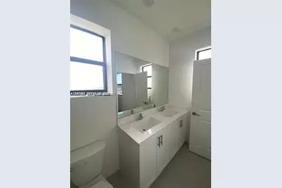 575 NE 208th Ter #575, Miami, FL 33179 - Photo 38