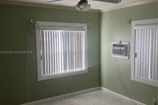 11108 Peachtree Dr, Miami, FL 33161 - Photo 12