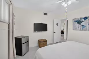 8941 S Hollybrook Blvd, Pembroke Pines, FL 33025 - Photo 16