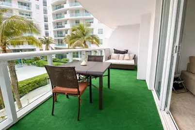 7900 Harbor Island Dr #706, North Bay Village, FL 33141 - Photo 2