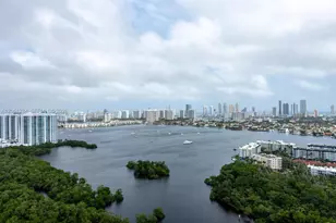 16385 Biscayne Blvd, North Miami Beach, FL 33160 - Photo 2