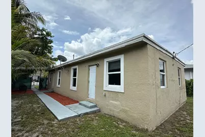 728 SW 6th St #2, Dania Beach, FL 33004 - Photo 1