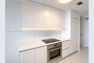 700 NE 24th St #3004, Miami, FL 33137 - Photo 6