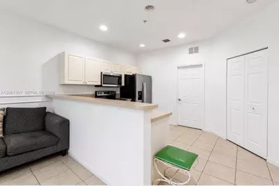 1925 Marsh Harbor Dr #204, Riviera Beach, FL 33404 - Photo 4