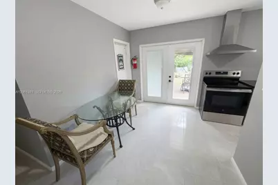 240 NE 23rd Ct, Pompano Beach, FL 33060 - Photo 6