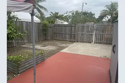 240 NE 23rd Ct, Pompano Beach, FL 33060 - Photo 28