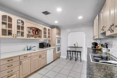 4873 SW 44th Ter, Dania Beach, FL 33314 - Photo 10