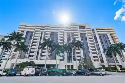 600 Biltmore Way #1014, Coral Gables, FL 33134 - Photo 2