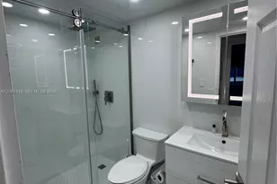 5401 Collins Ave, Miami Beach, FL 33140 - Photo 2