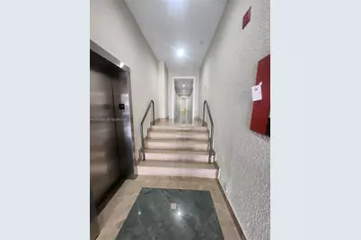 2700 Collins Ave #110, Miami Beach, FL 33140 - Photo 6