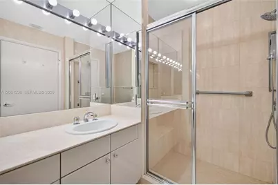 2000 Island Blvd #3008, Aventura, FL 33160 - Photo 36