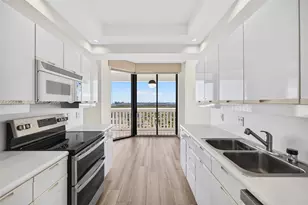 2000 Island Blvd, Aventura, FL 33160 - Photo 1