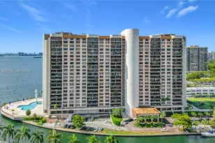 1800 NE 114th St, Miami, FL 33181 - Photo 46