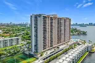 1800 NE 114th St, Miami, FL 33181 - Photo 50