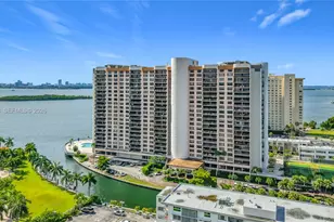 1800 NE 114th St, Miami, FL 33181 - Photo 52