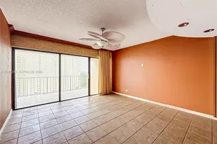 1800 NE 114th St, Miami, FL 33181 - Photo 18