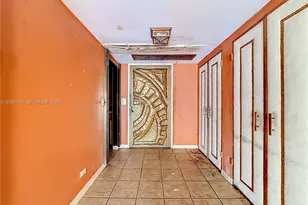 1800 NE 114th St, Miami, FL 33181 - Photo 8