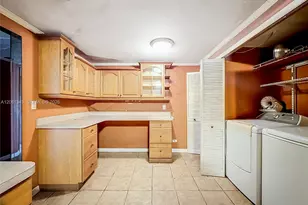 1800 NE 114th St, Miami, FL 33181 - Photo 6
