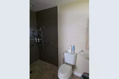 15331 Durnford Dr, Miami Lakes, FL 33014 - Photo 8