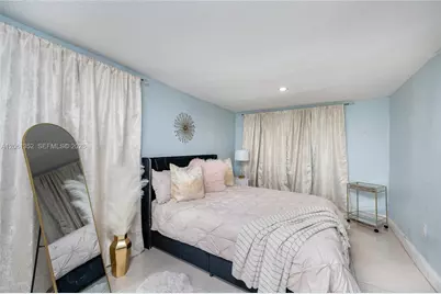 11451 SW 43rd St, Miami, FL 33165 - Photo 12