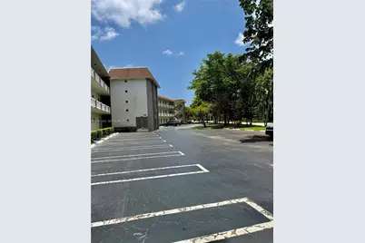5001 NW 34th St #102, Lauderdale Lakes, FL 33319 - Photo 14