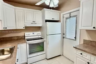 5001 NW 34th St, Lauderdale Lakes, FL 33319 - Photo 4