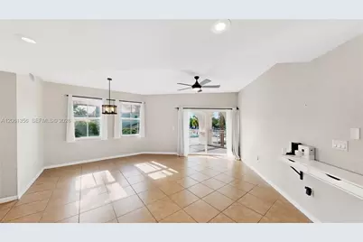 11401 NW 89th St #208, Doral, FL 33178 - Photo 8