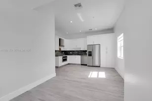 2426 SW 25th St, Miami, FL 33133 - Photo 8