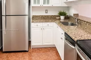 8625 NW 8th St, Miami, FL 33126 - Photo 22