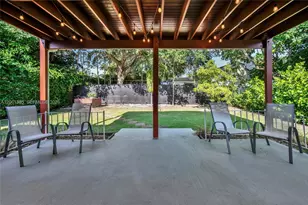 1015 Cortez St, Coral Gables, FL 33134 - Photo 36