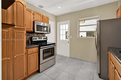 1015 Cortez St, Coral Gables, FL 33134 - Photo 8