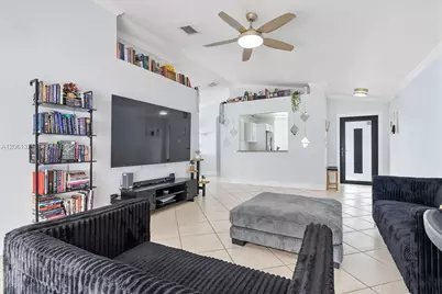 2956 SW 179th Ave, Miramar, FL 33029 - Photo 4