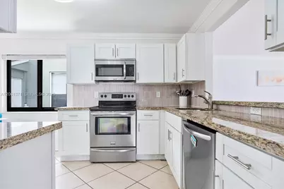 2956 SW 179th Ave, Miramar, FL 33029 - Photo 8