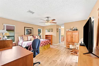 866 NW 110th Ave, Coral Springs, FL 33071 - Photo 20