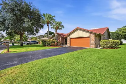 866 NW 110th Ave, Coral Springs, FL 33071 - Photo 2