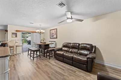 4044 Eastridge Cir, Deerfield Beach, FL 33064 - Photo 12