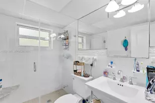 127 & 121 Monroe Dr 1-3, Islamorada, FL 33070 - Photo 20