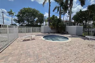 20808 NW 1st St, Pembroke Pines, FL 33029 - Photo 40