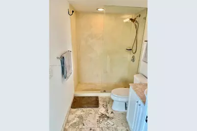 7800 Collins Ave #309, Miami Beach, FL 33141 - Photo 30