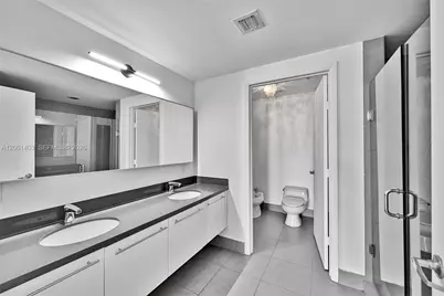 90 SW 3rd St #PH-17, Miami, FL 33130 - Photo 24