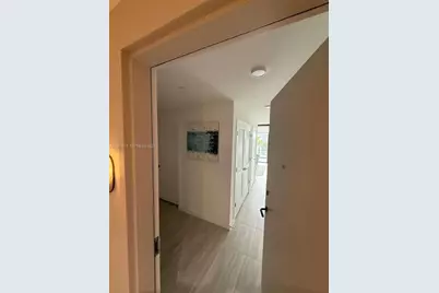 580 72nd St #602, Miami Beach, FL 33141 - Photo 2