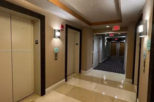 253 NE 2nd St, Miami, FL 33132 - Photo 24