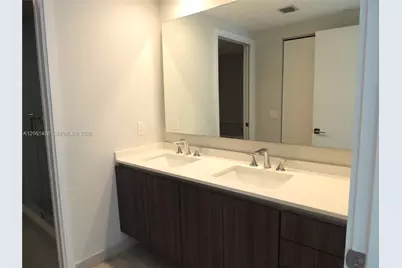 488 NE 18th St #3104, Miami, FL 33132 - Photo 12
